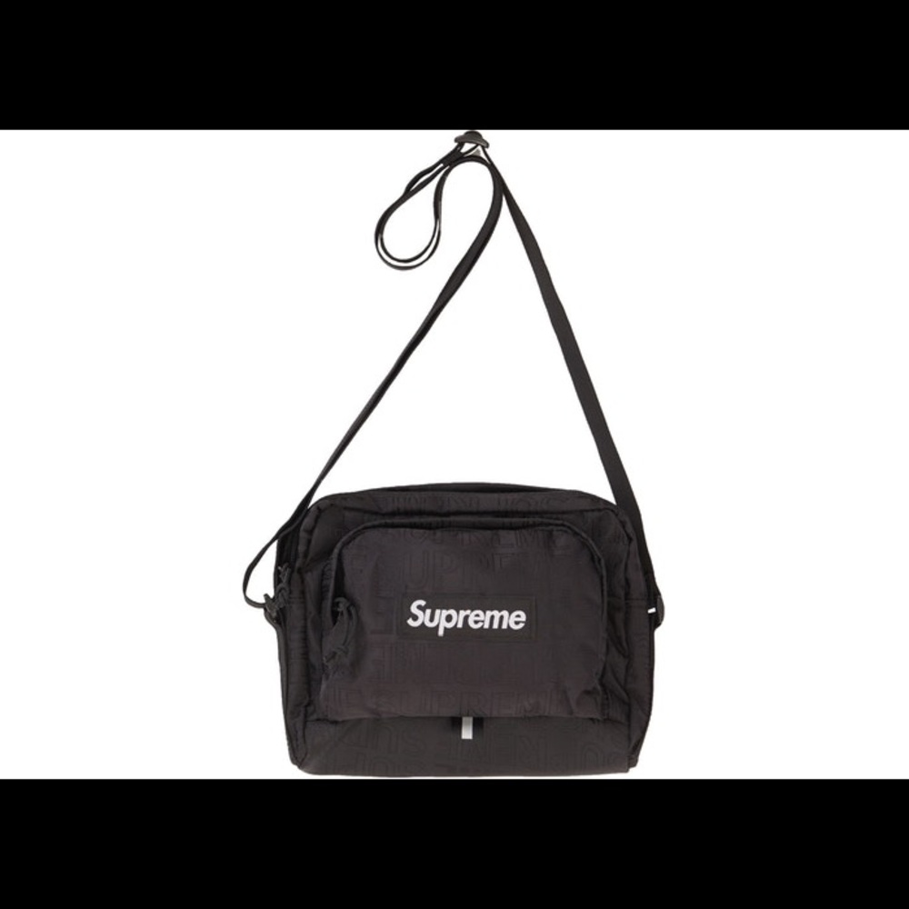 Brand New Authentic Supreme Shoulder Bag